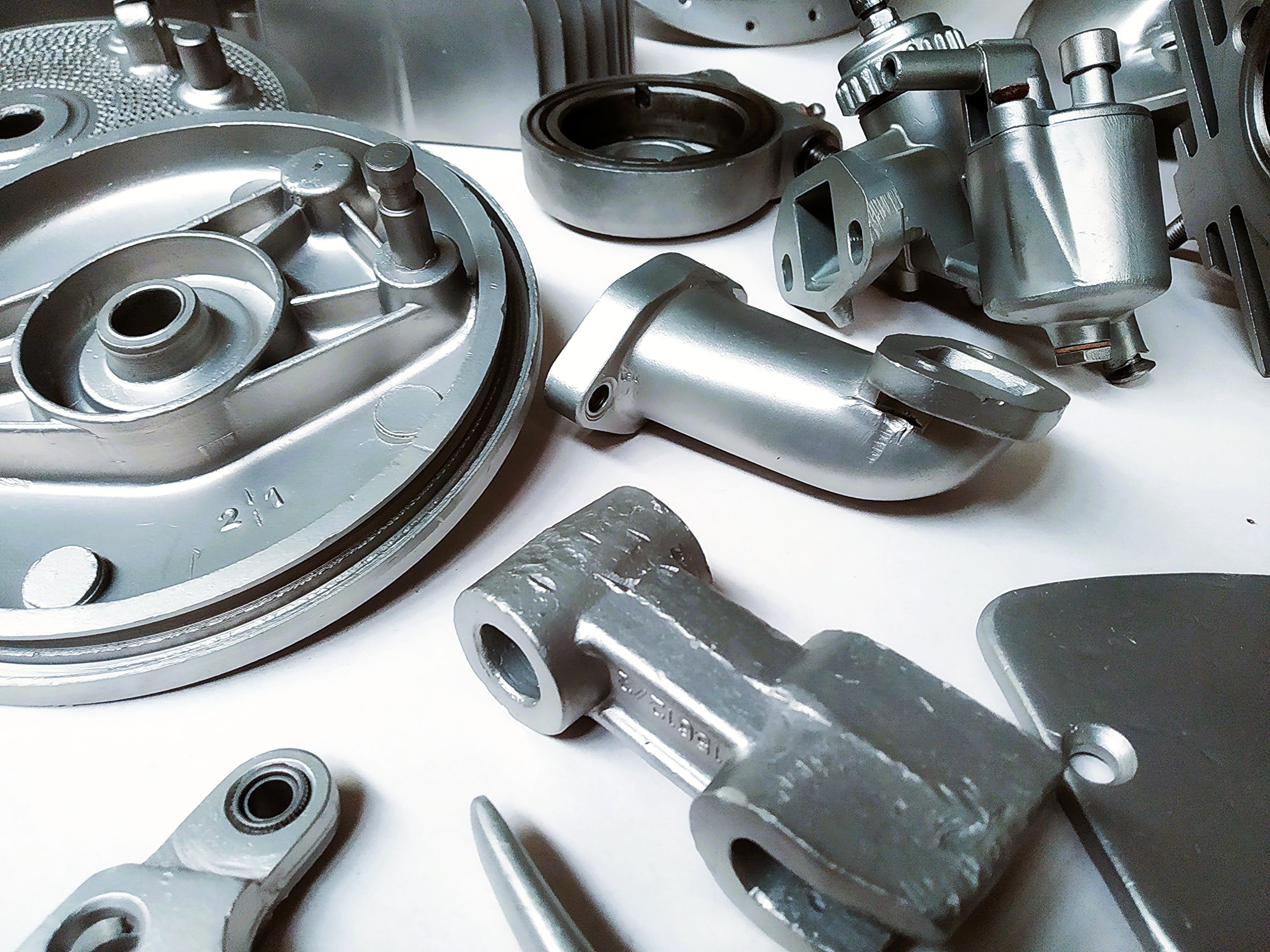 Detailne opieskované hliníkové časti motora