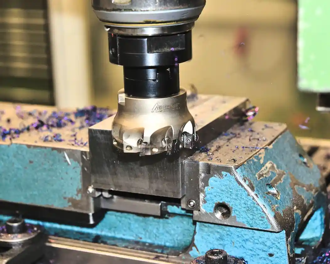 Zákazková kovovýroba a zváranie ocele